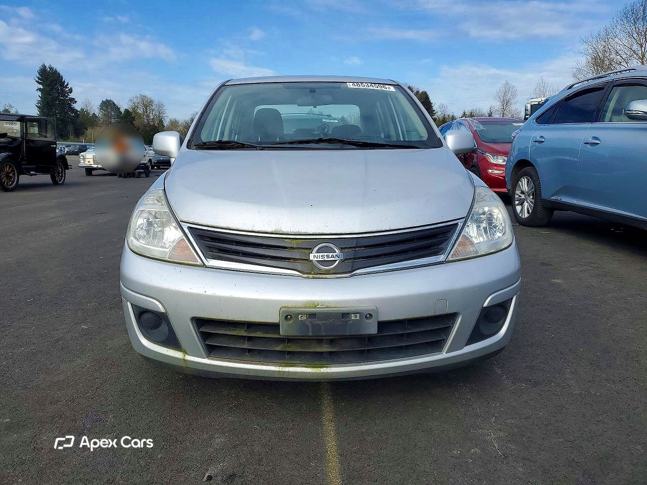 Nissan Versa 2011