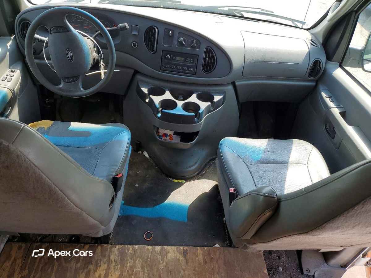 Ford Econoline 2008