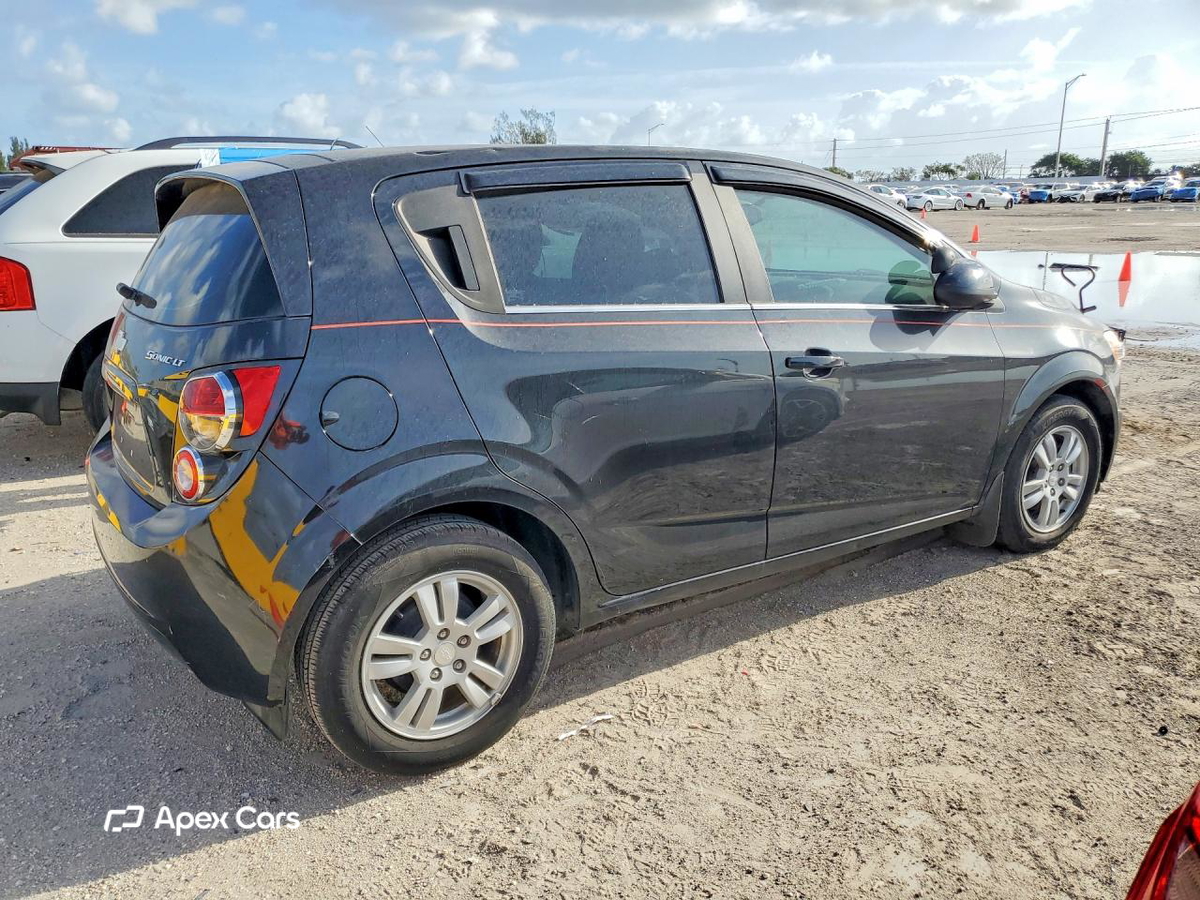 Chevrolet Sonic 2015