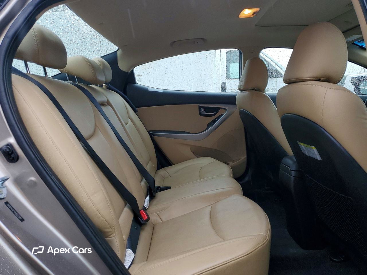 Hyundai Elantra 2013
