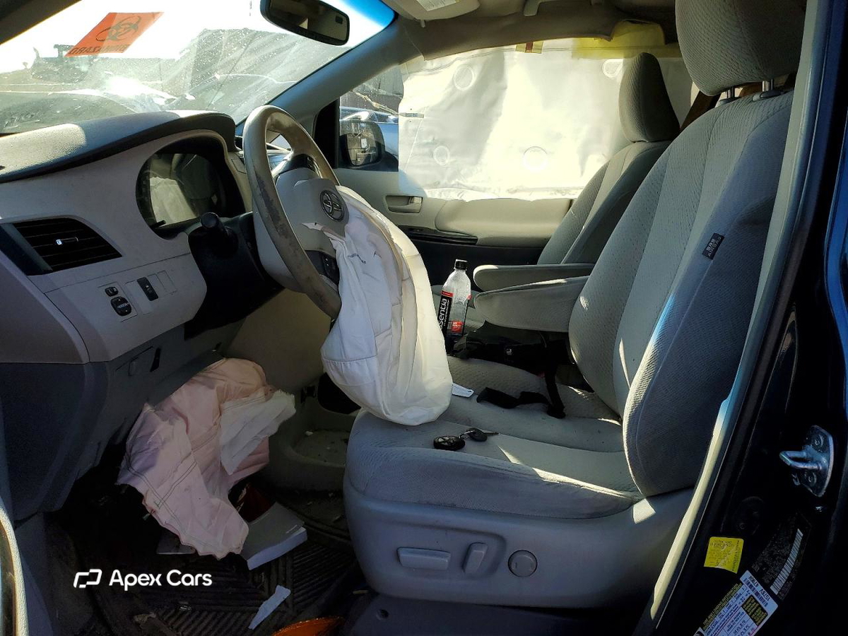 Toyota Sienna 2012