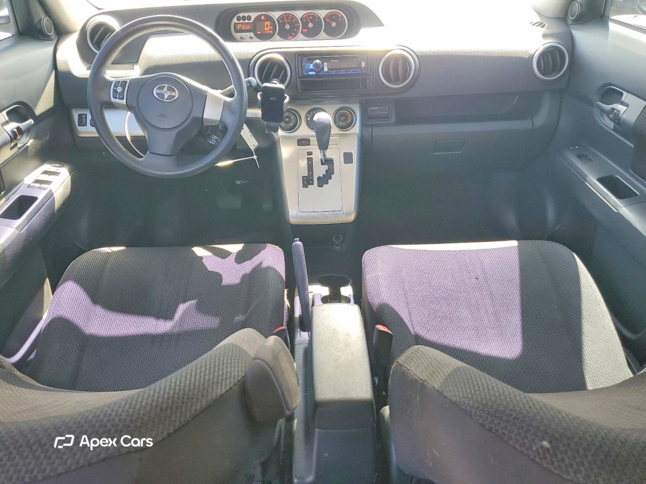 Toyota  2010