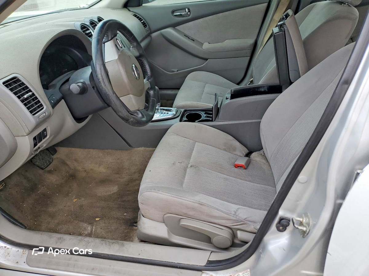 Nissan Altima 2012