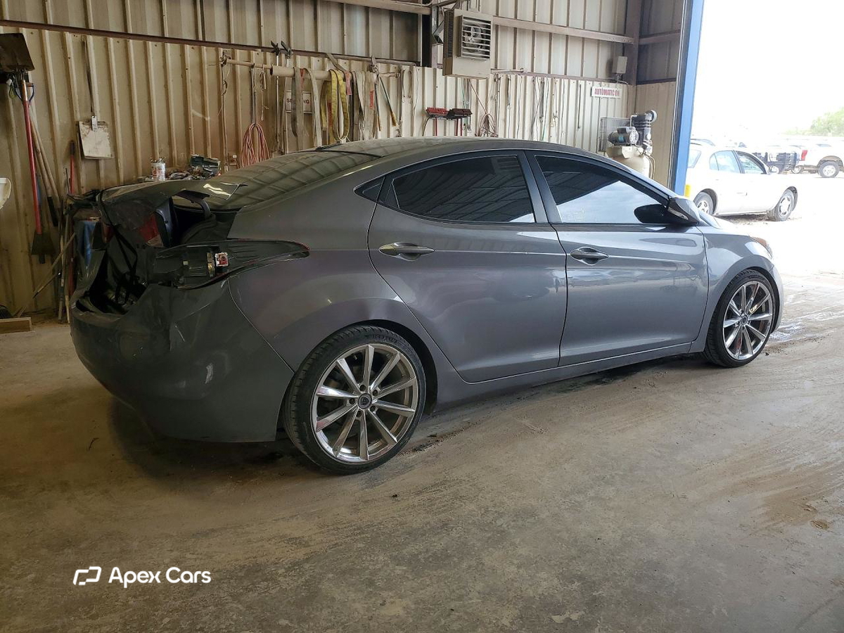 Hyundai Elantra 2012