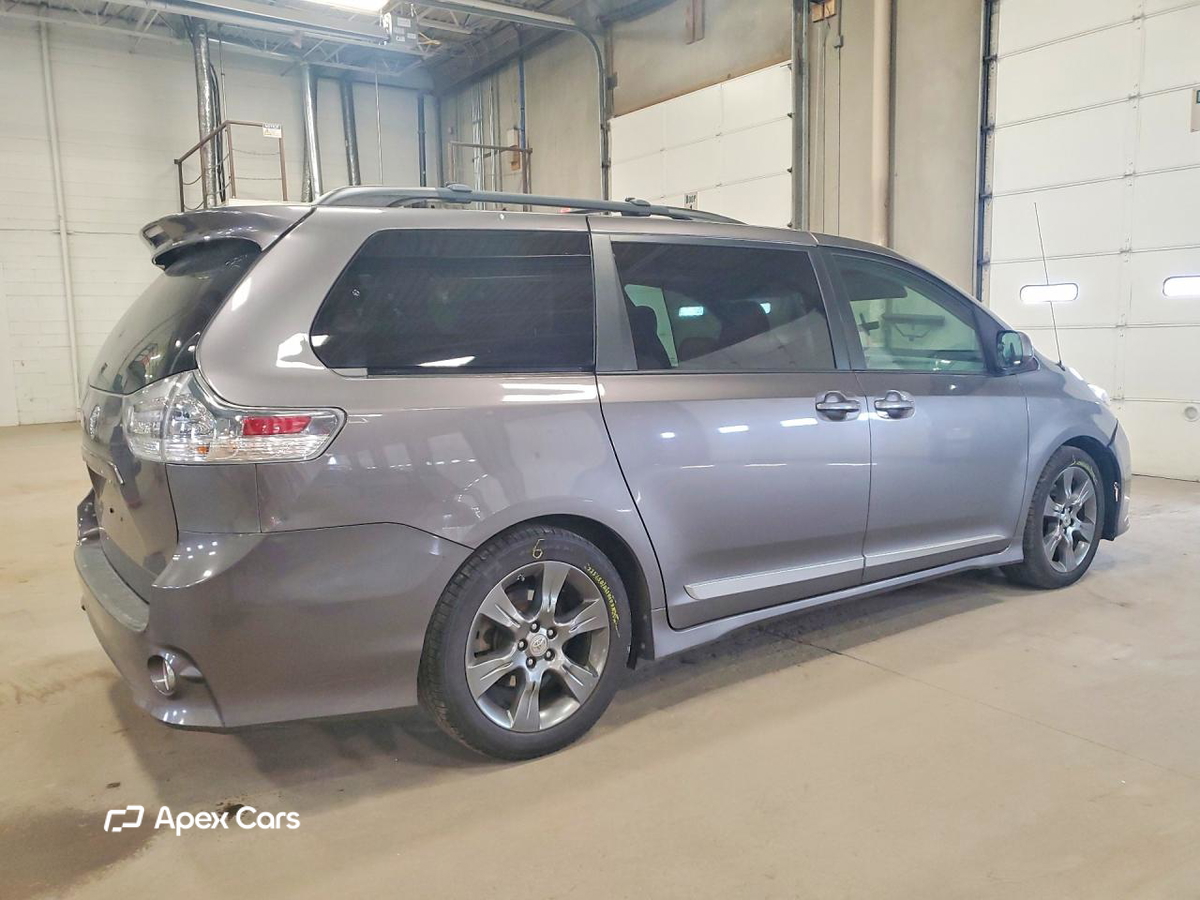 Toyota Sienna 2012