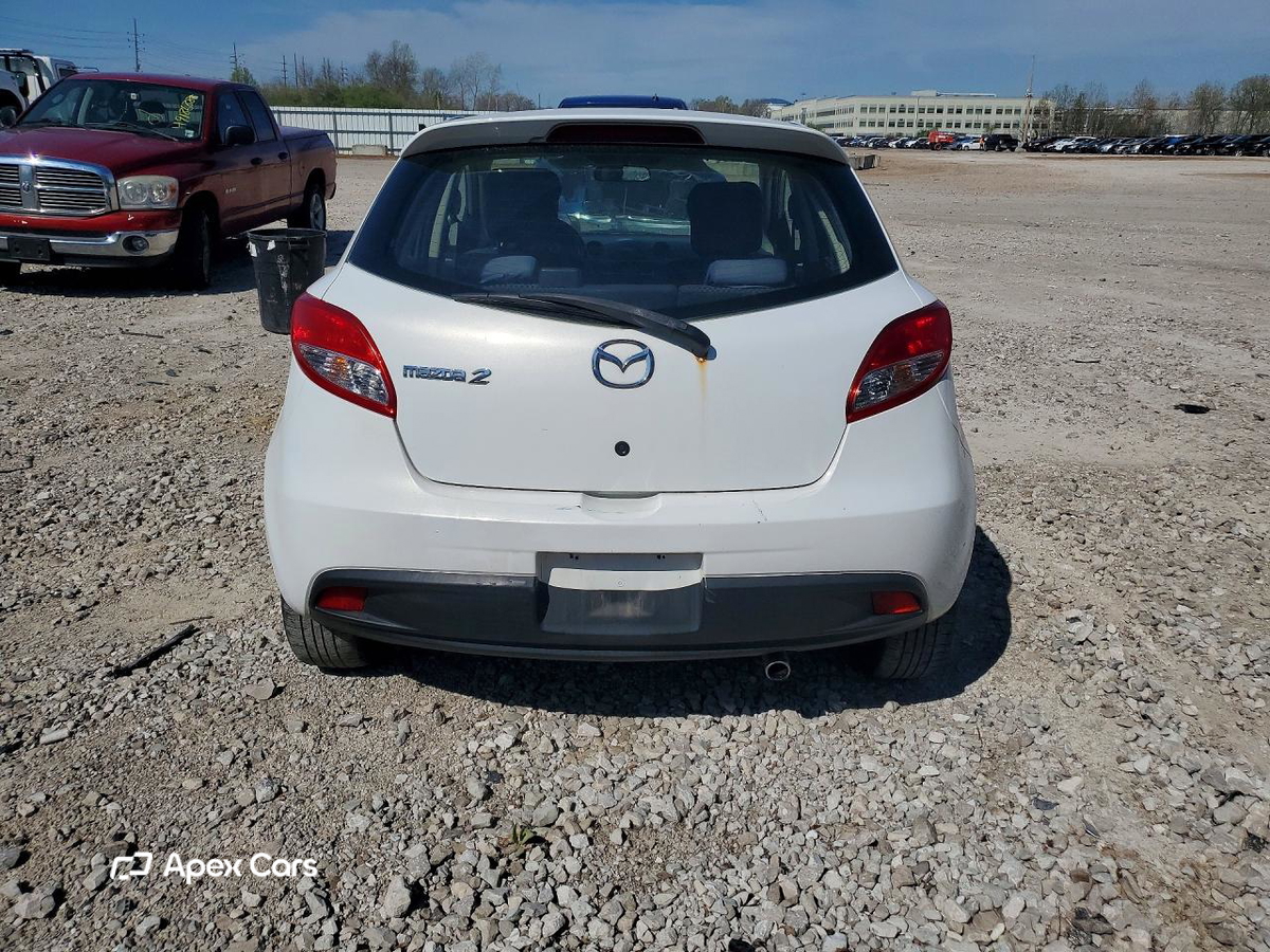 Mazda 2 2013