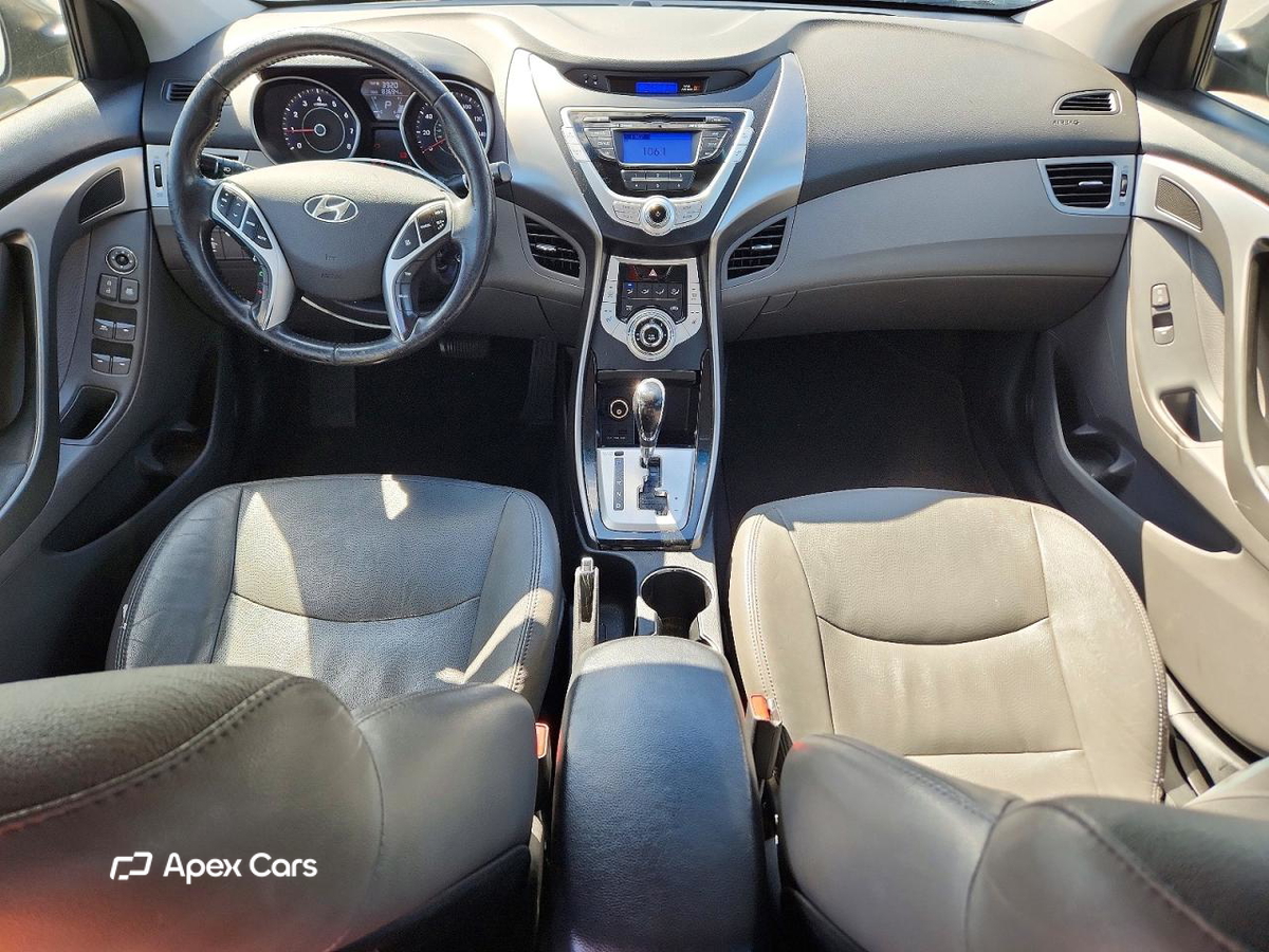Hyundai Elantra 2011