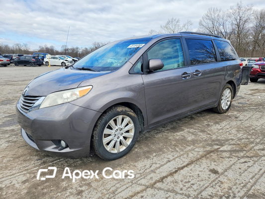 Toyota Sienna 2014 - Zdjęcie 1 z 13