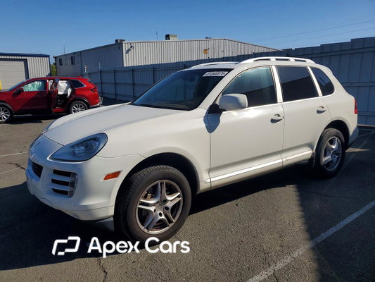 Porsche Cayenne 2010 - Image 1 of 12