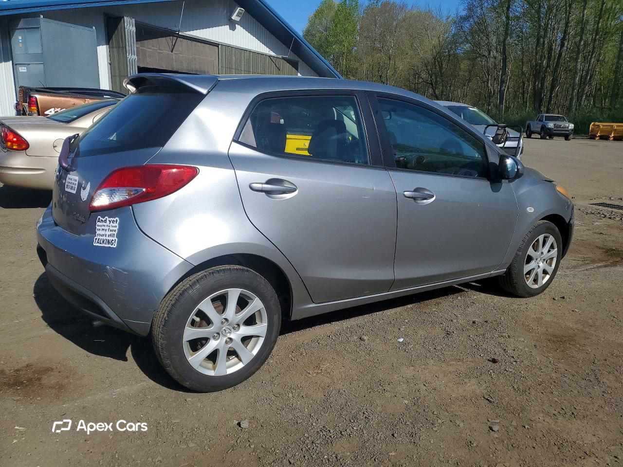 Mazda 2 2011