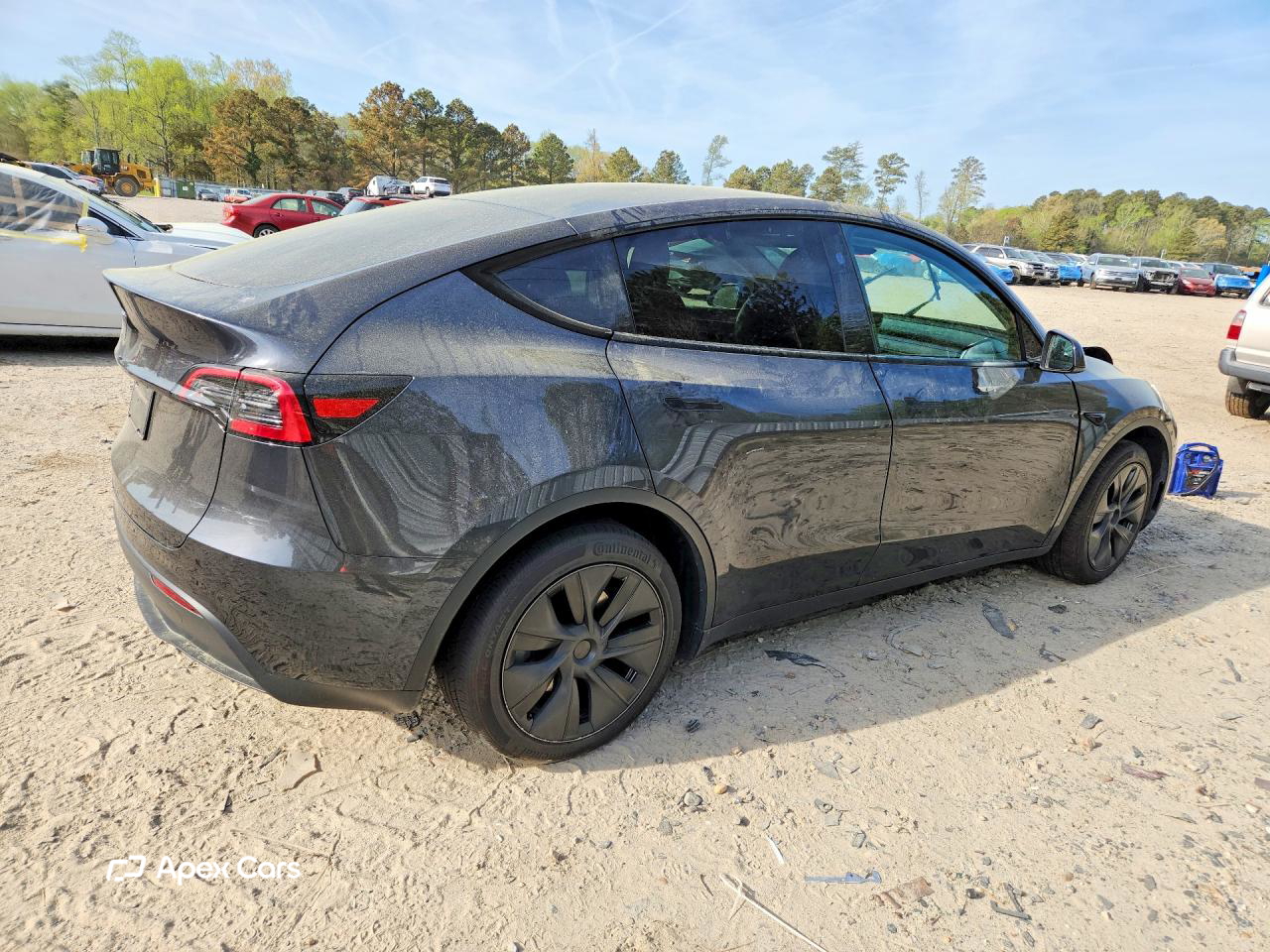 Tesla Model Y 2025