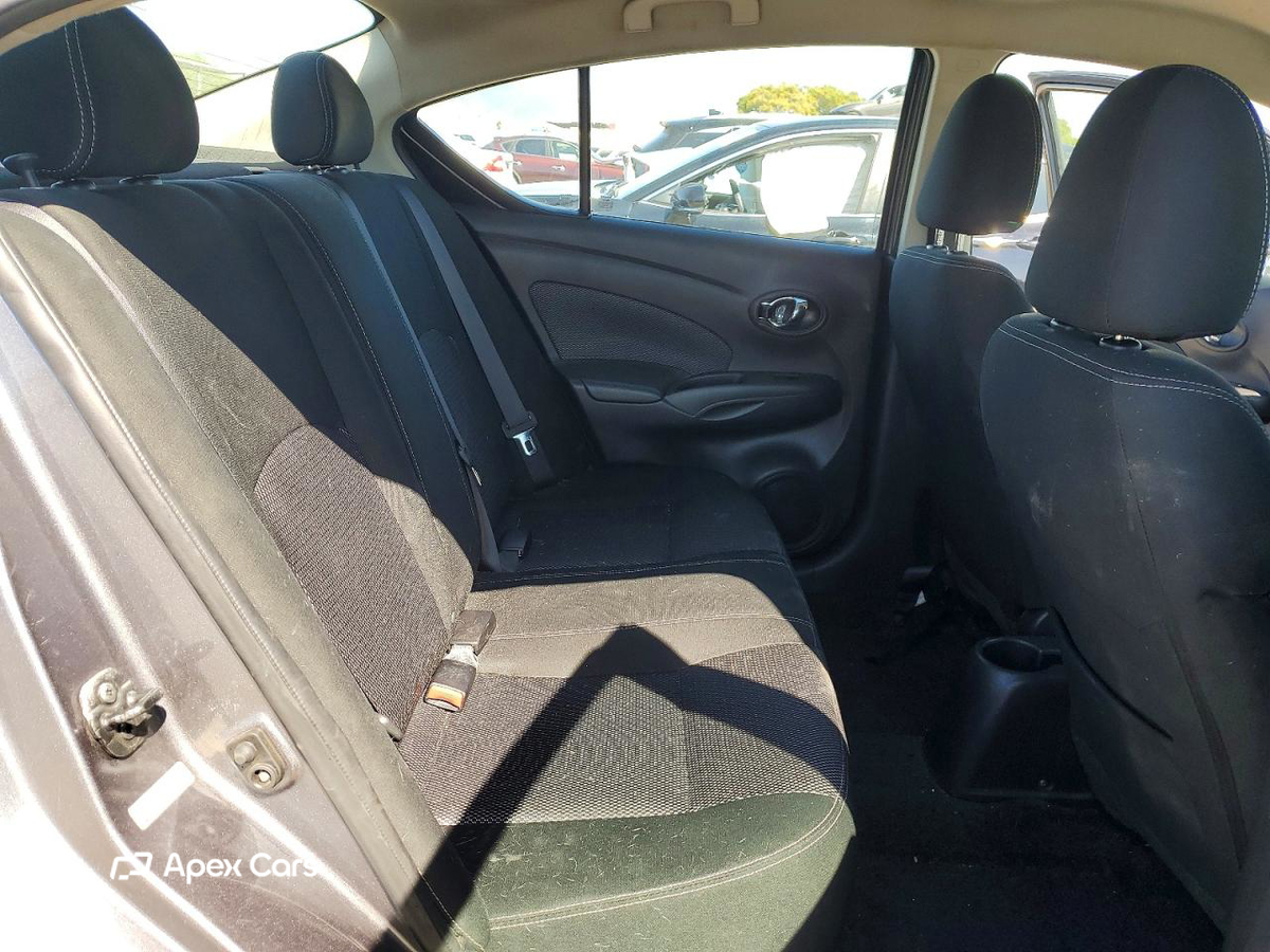 Nissan Versa 2017