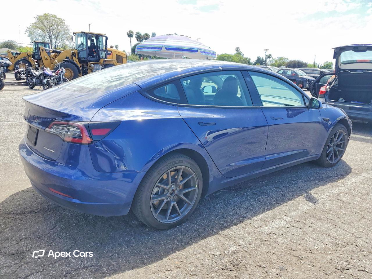 Tesla Model 3 2022
