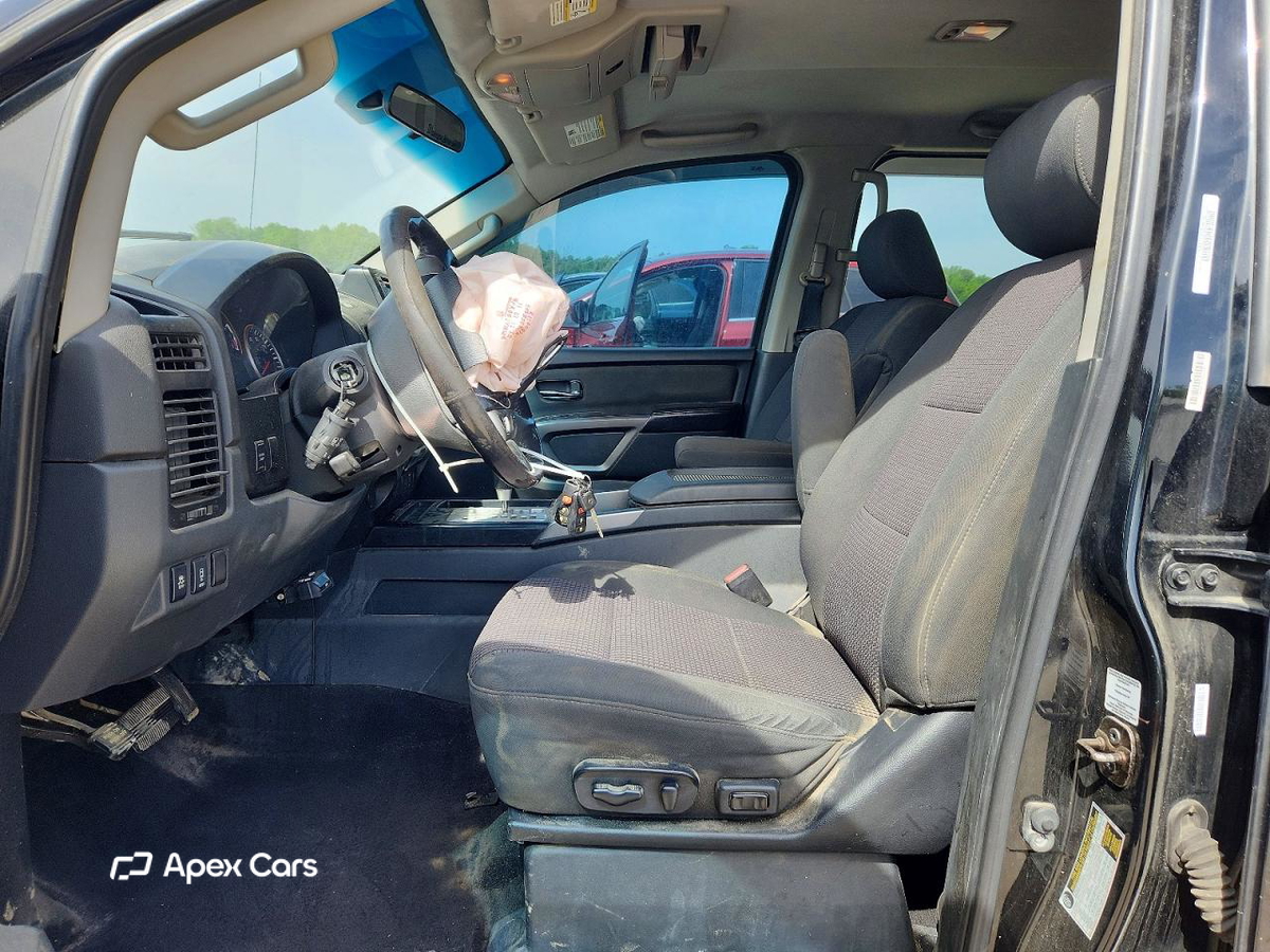 Nissan Titan 2015