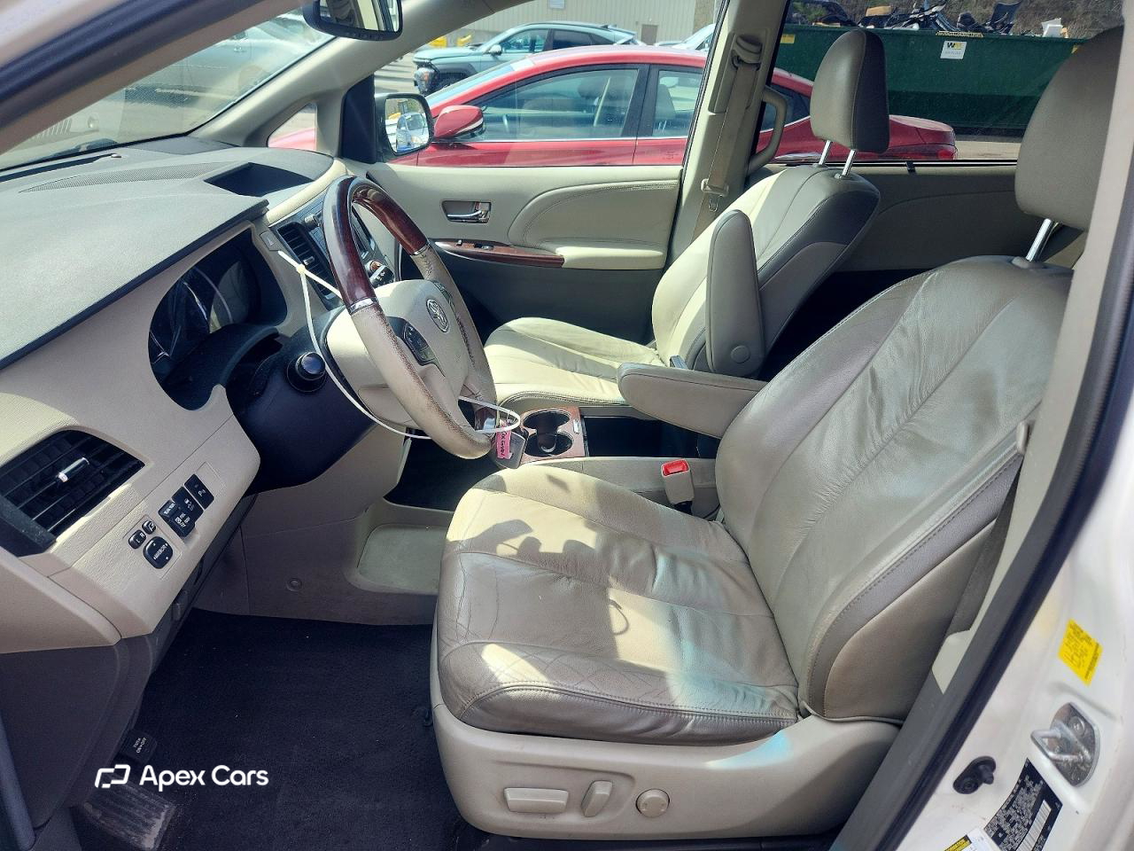 Toyota Sienna 2011