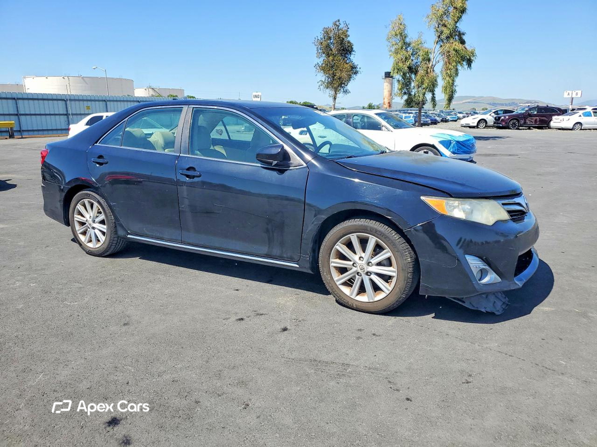Toyota Camry 2012