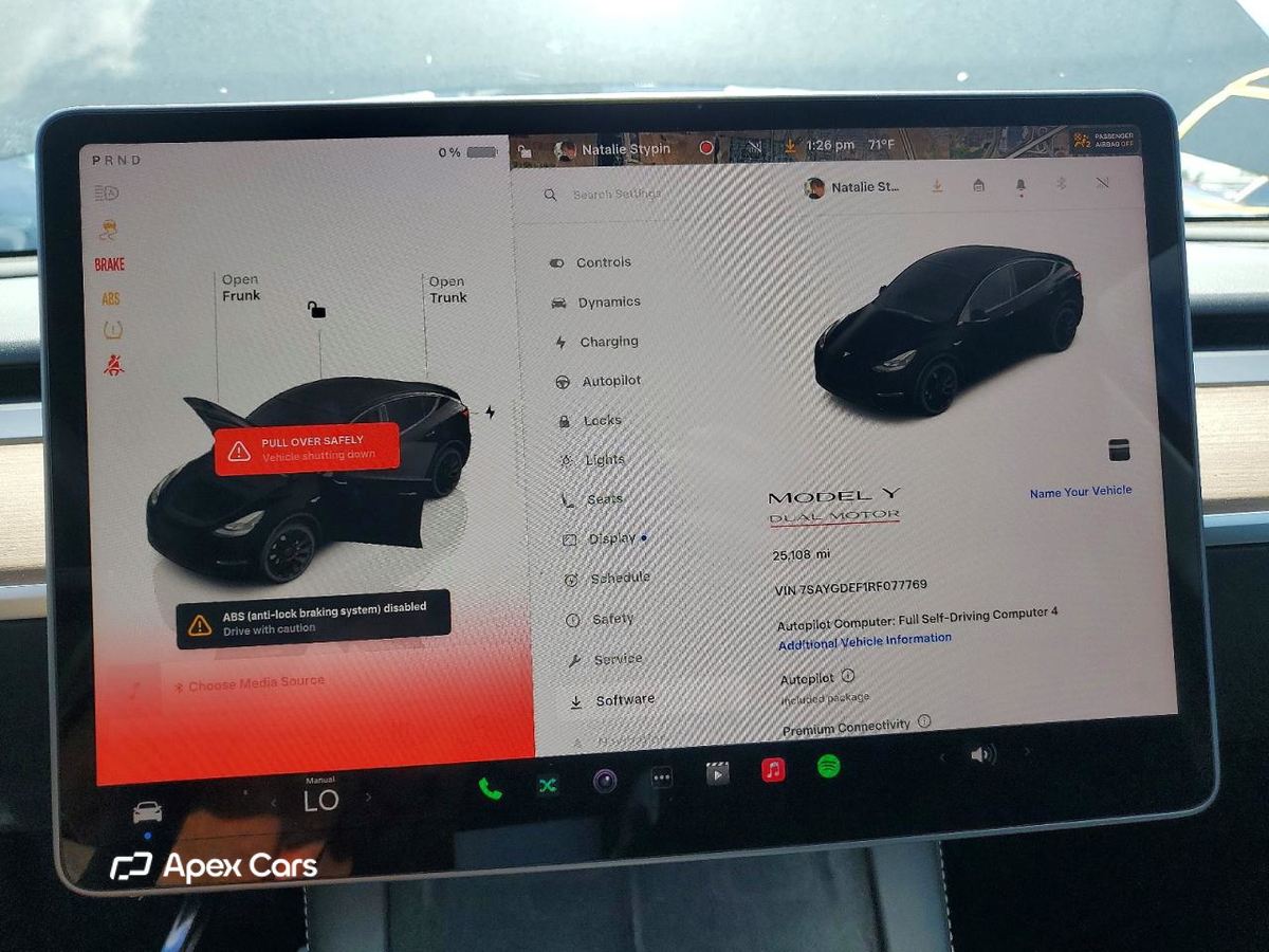 Tesla Model Y 2024