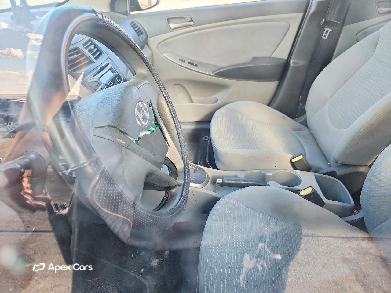 Hyundai Accent 2015