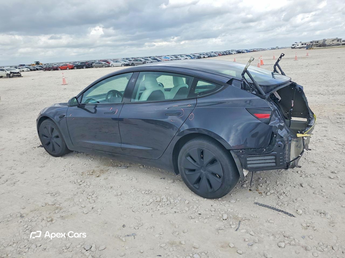 Tesla Model 3 2024