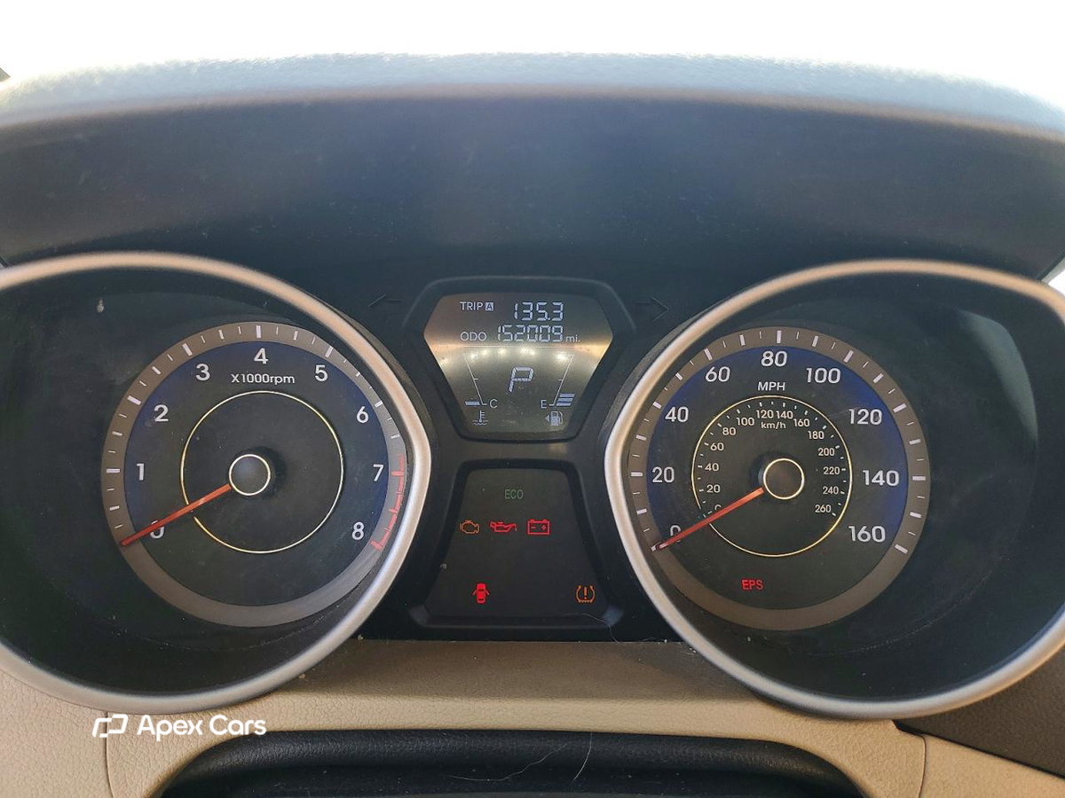 Hyundai Elantra 2012