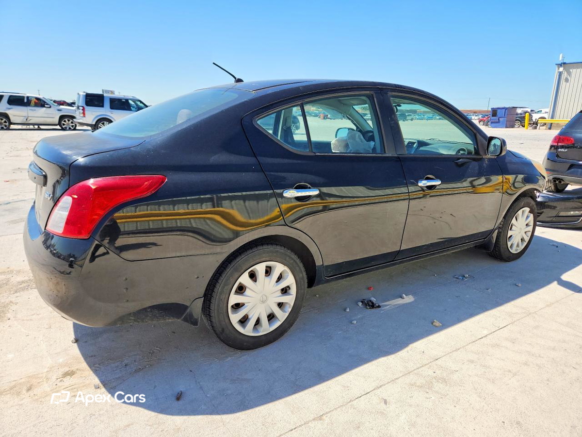 Nissan Versa 2012