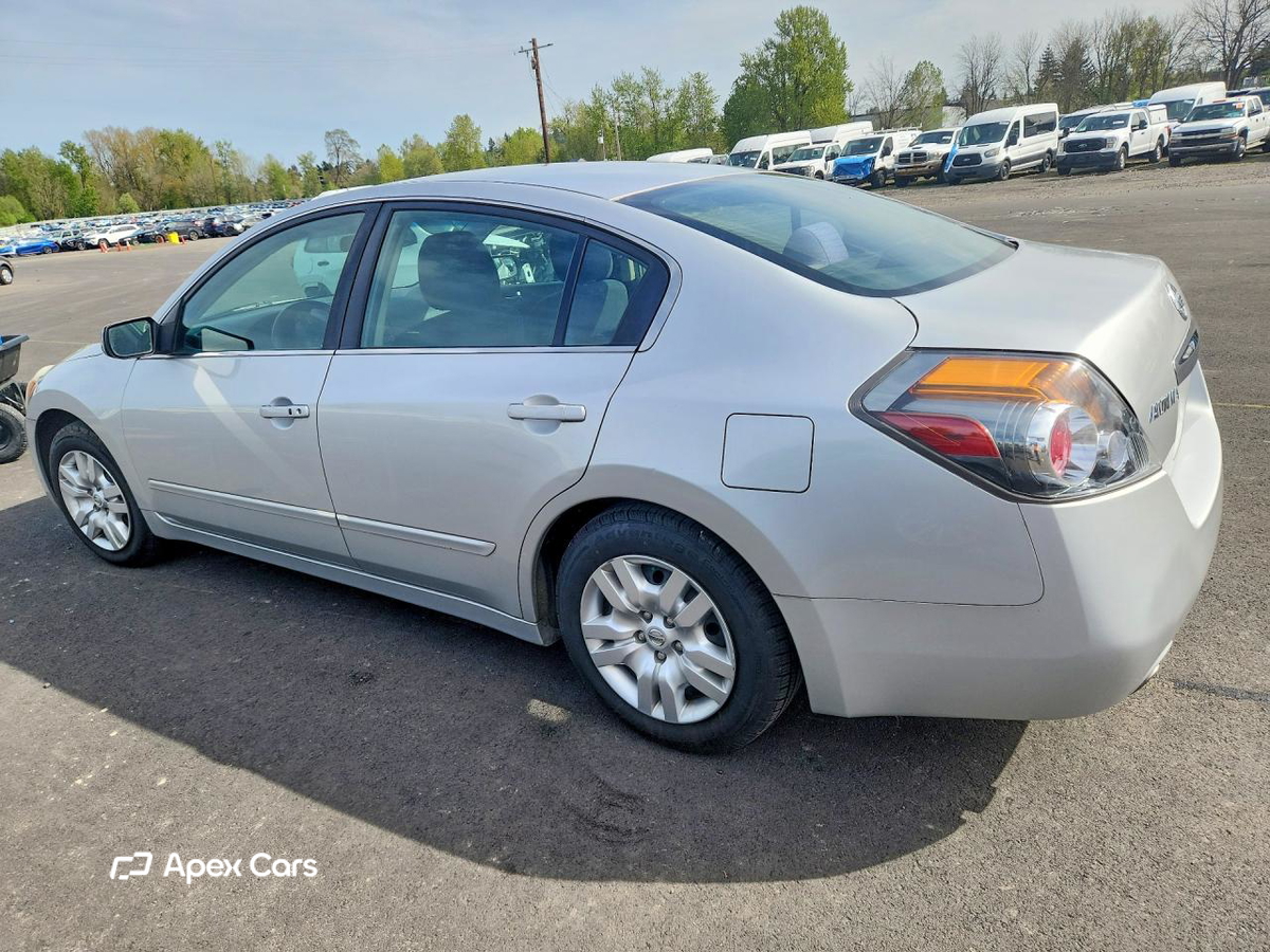 Nissan Altima 2012