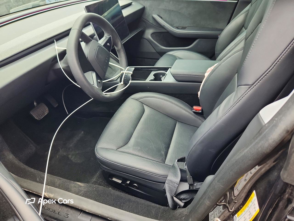 Tesla Model 3 2024