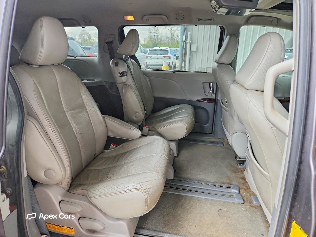 Toyota Sienna 2014