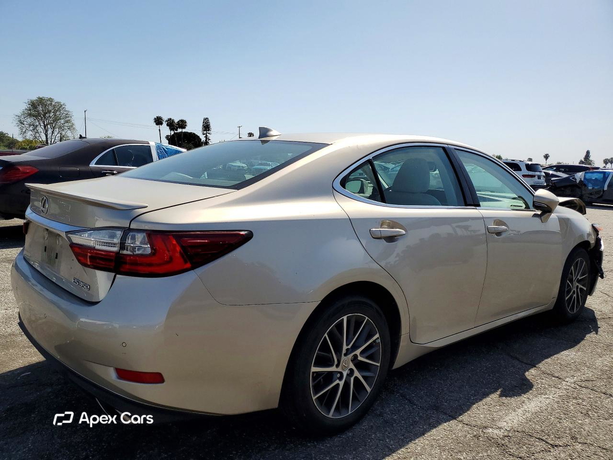 Lexus ES 2016