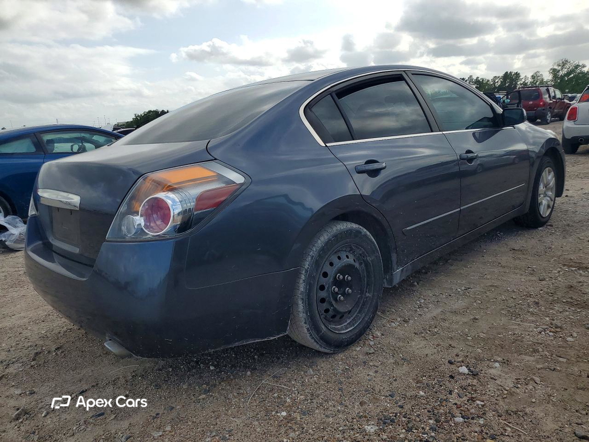 Nissan Altima 2012