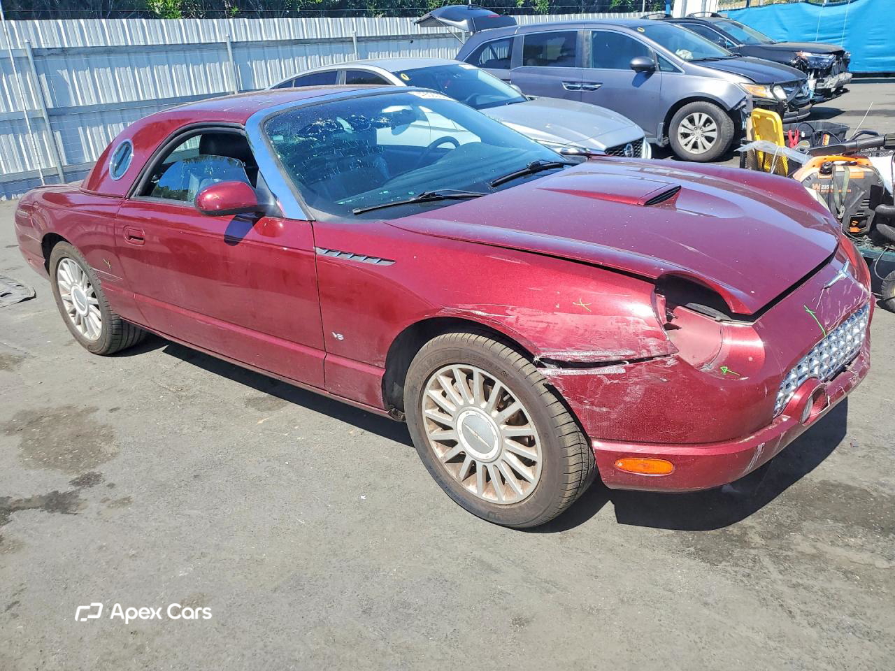 Ford Thunderbird 2004