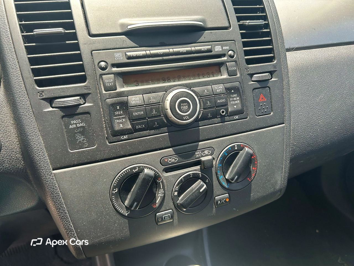 Nissan Versa 2012