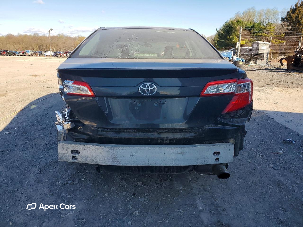 Toyota Camry 2014