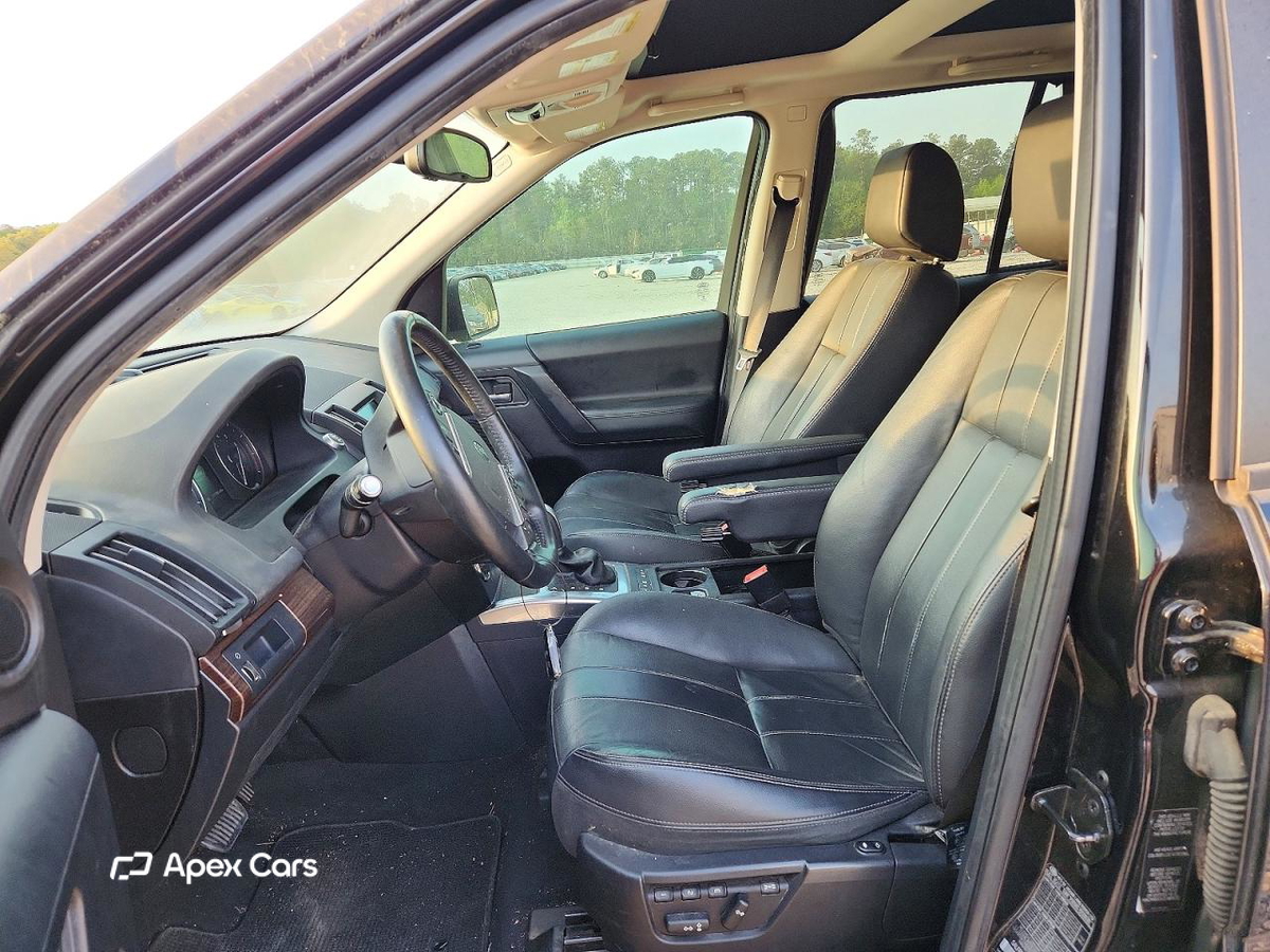 Land Rover LR2 2013