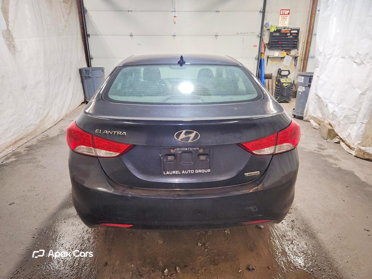 Hyundai Elantra 2013