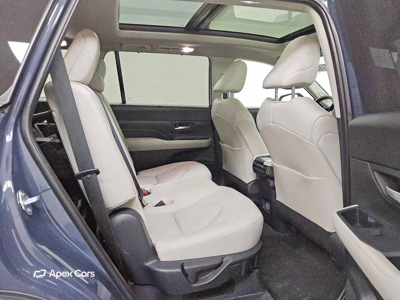 Toyota Highlander 2025