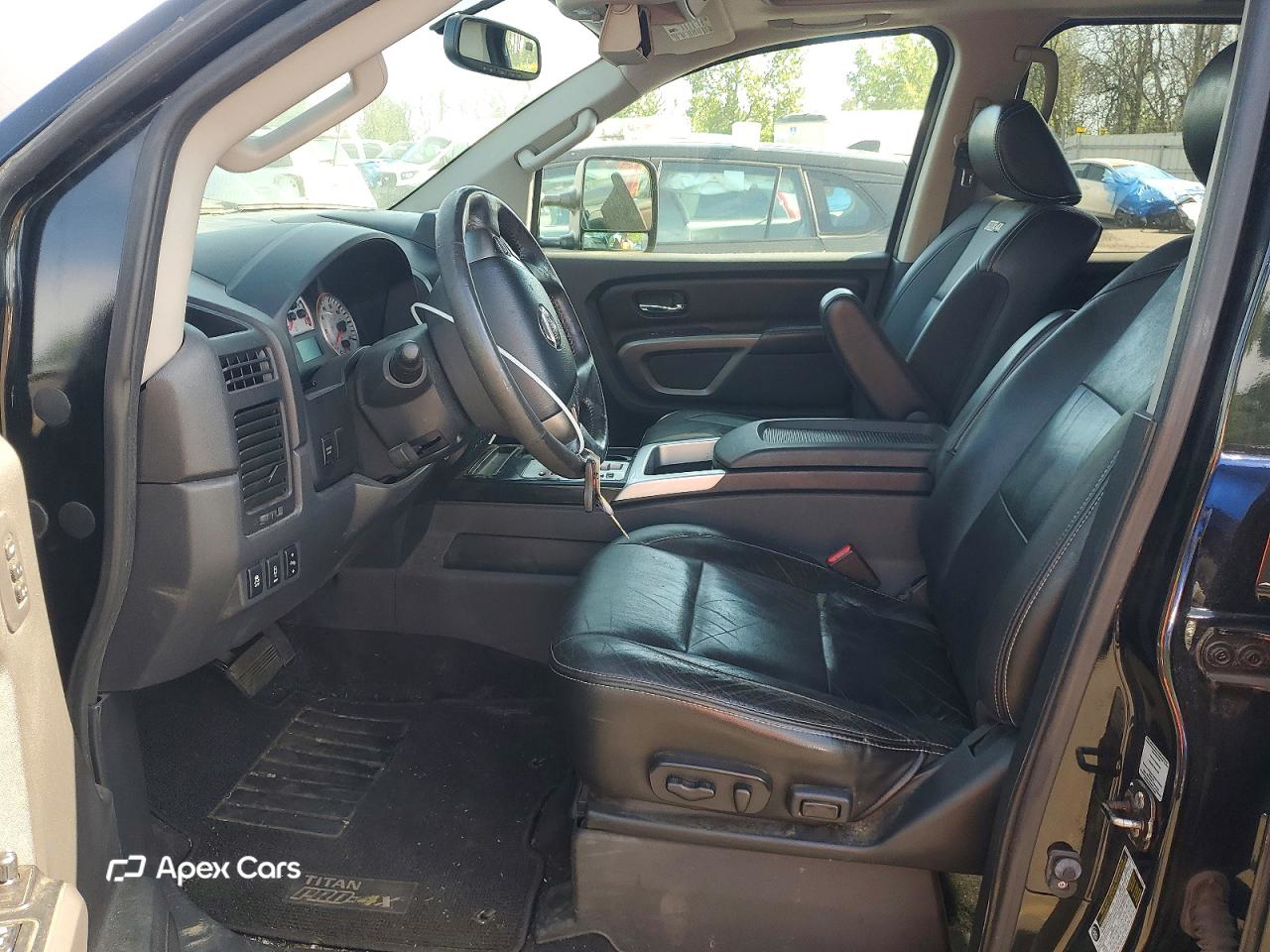 Nissan Titan 2015