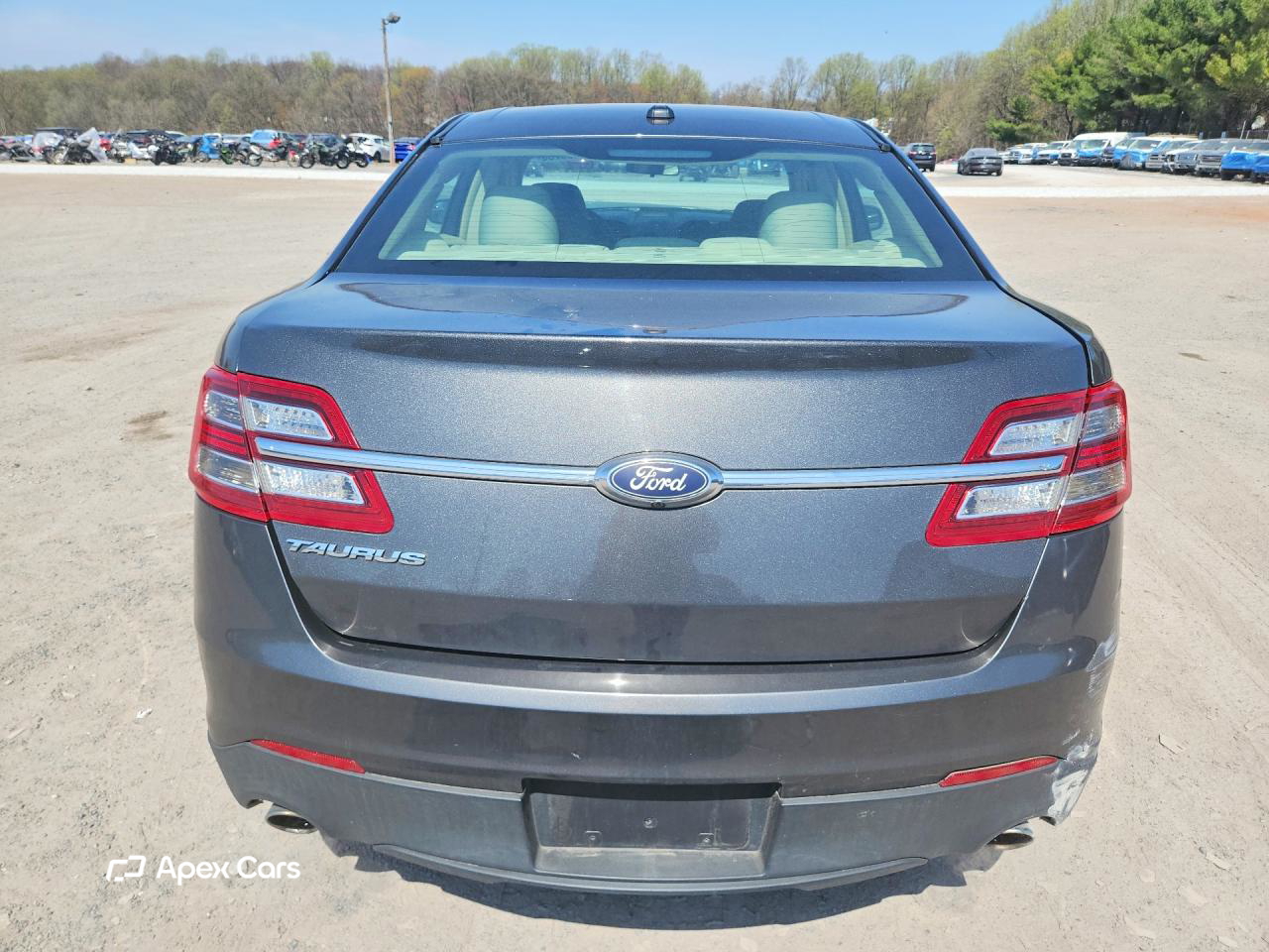 Ford Taurus 2017