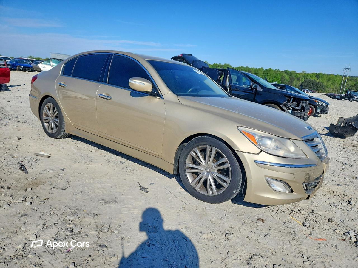 Hyundai Genesis 2012