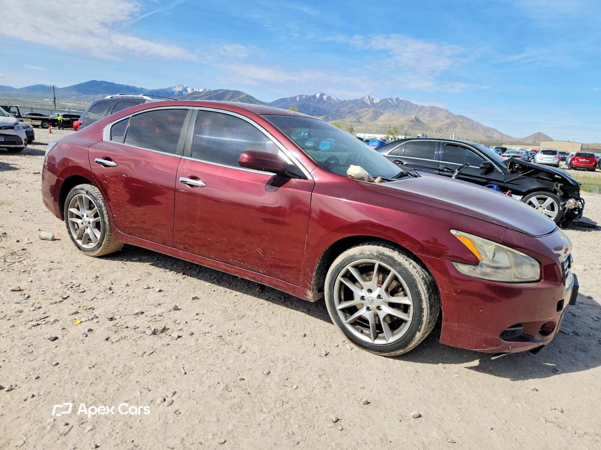 Nissan Maxima 2012