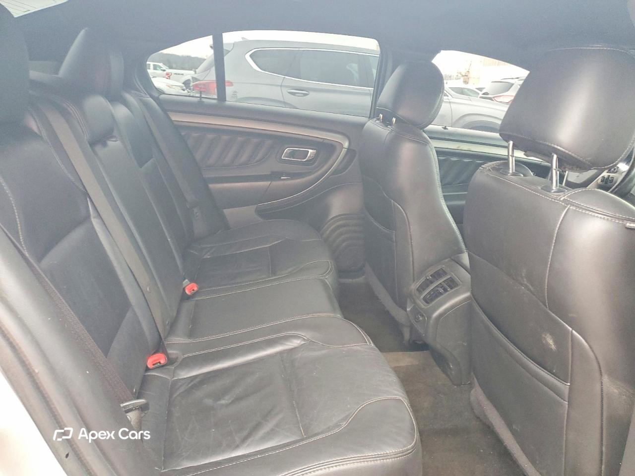 Ford Taurus 2016