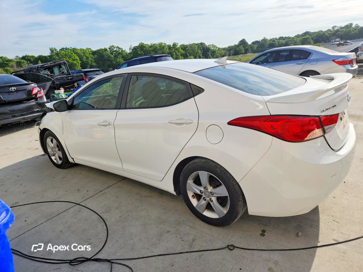 Hyundai Elantra 2013