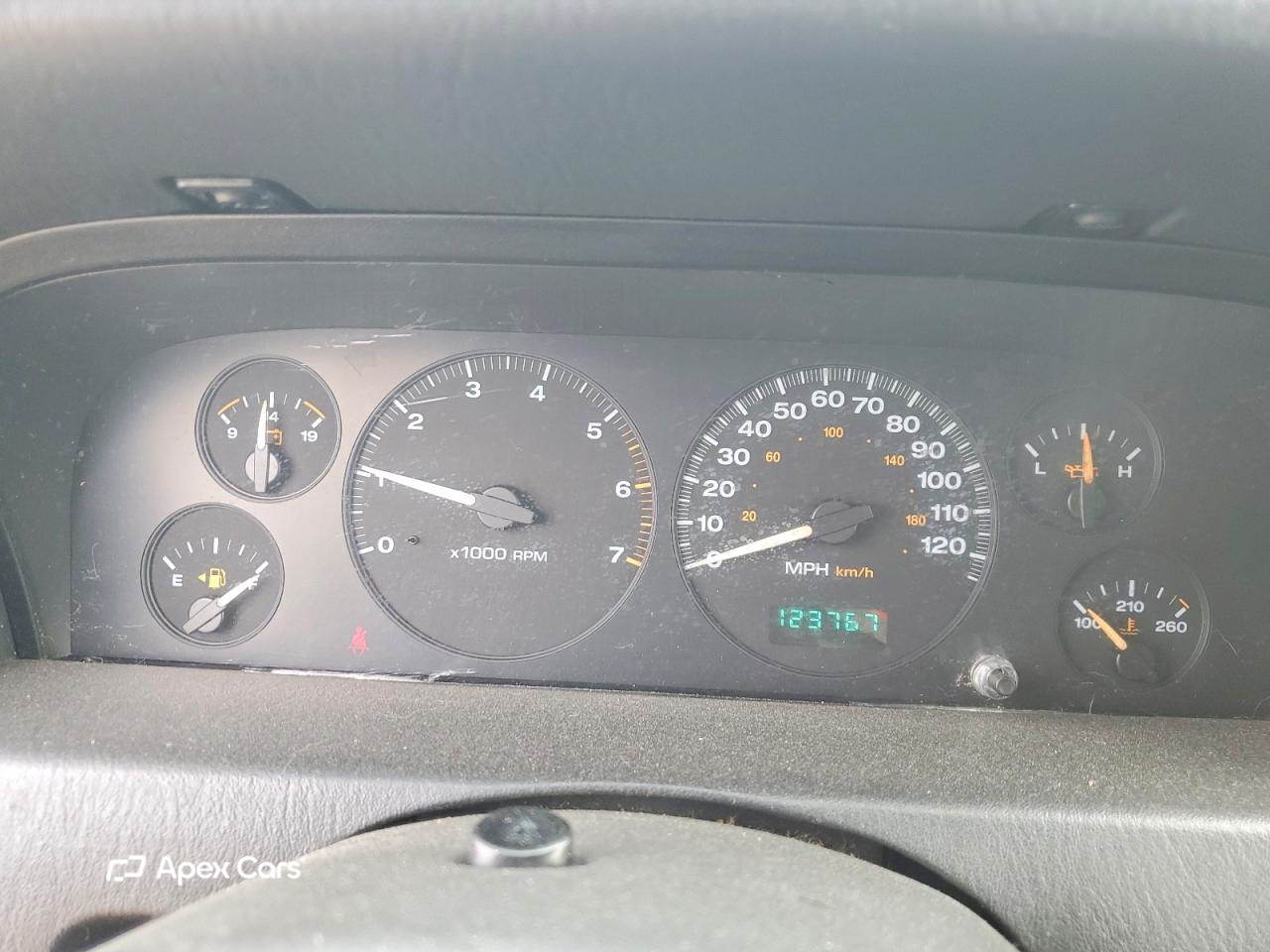 Jeep Cherokee 2004