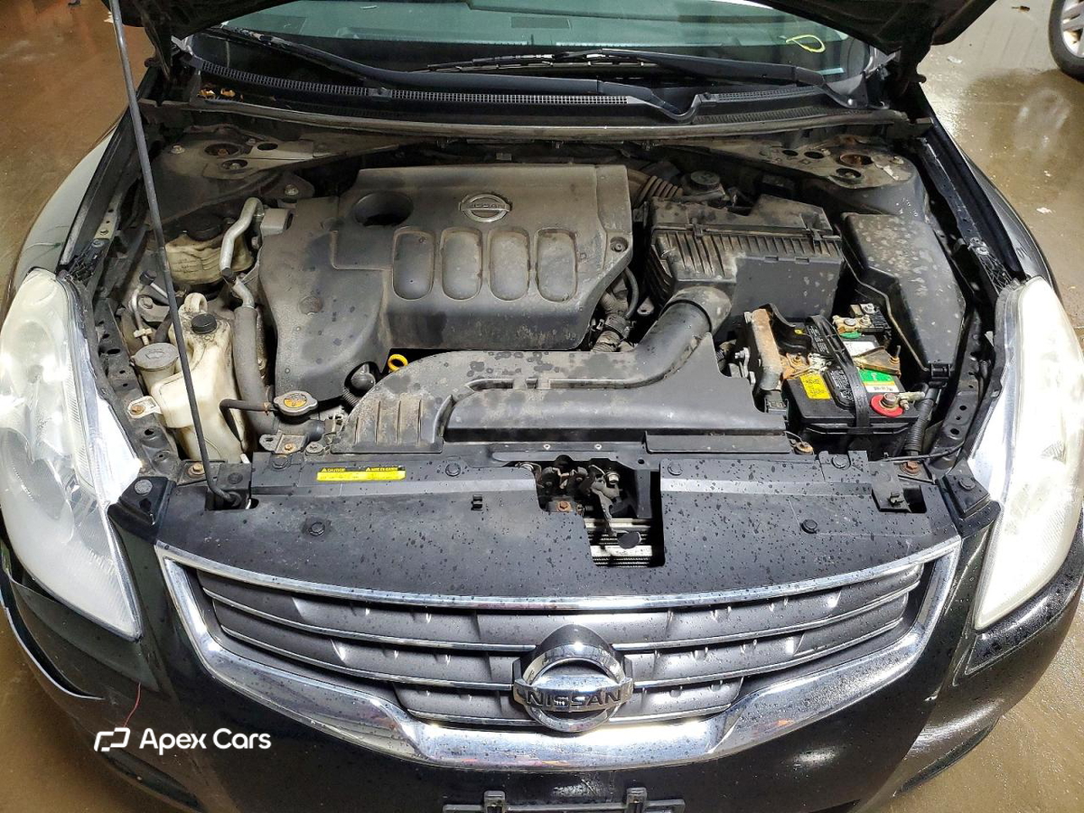 Nissan Altima 2010