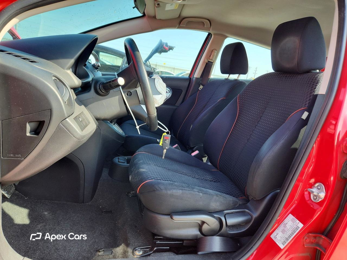 Mazda 2 2013