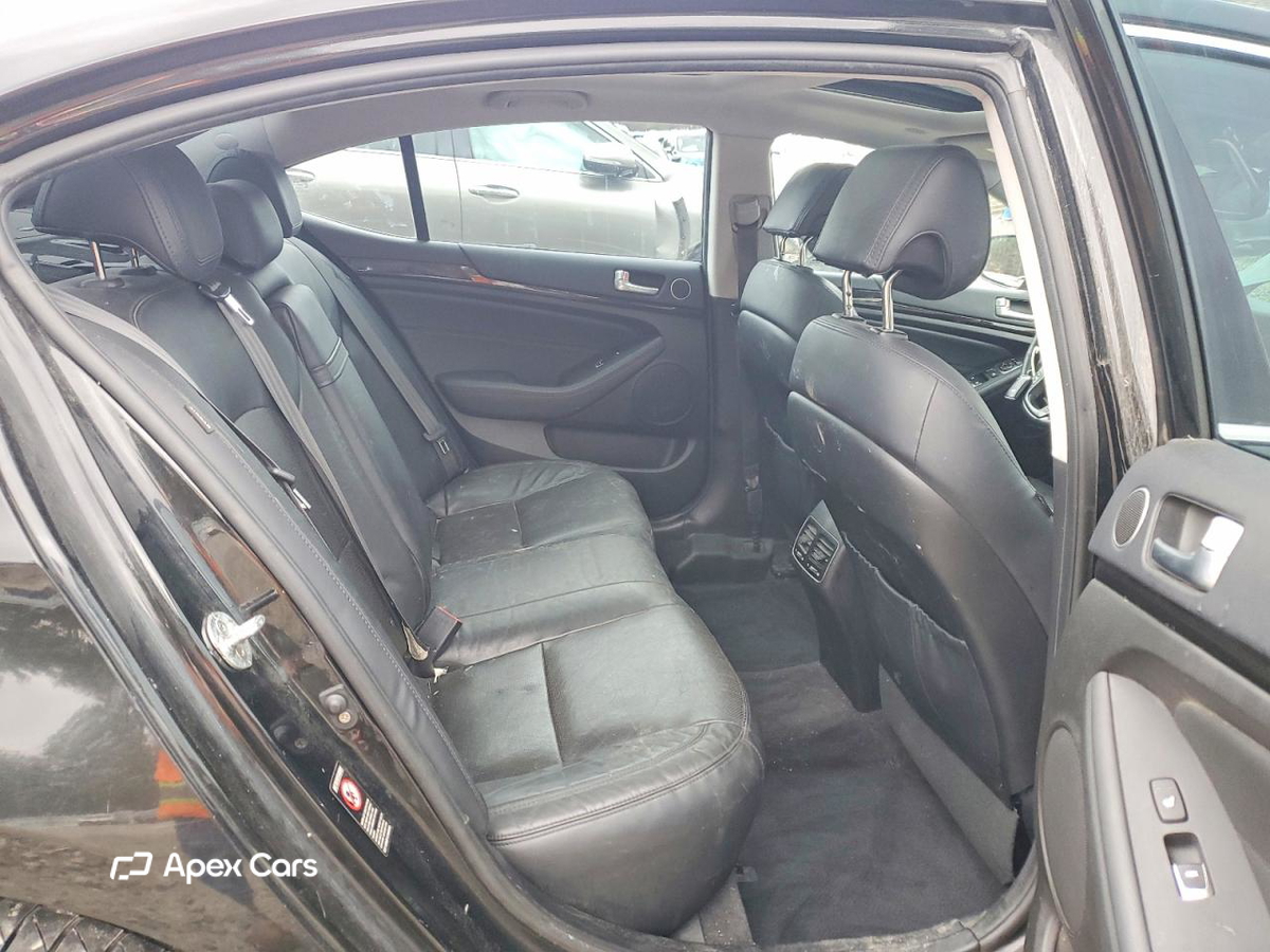 Kia Cadenza 2015