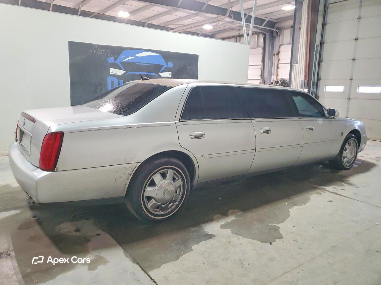 Cadillac  2005
