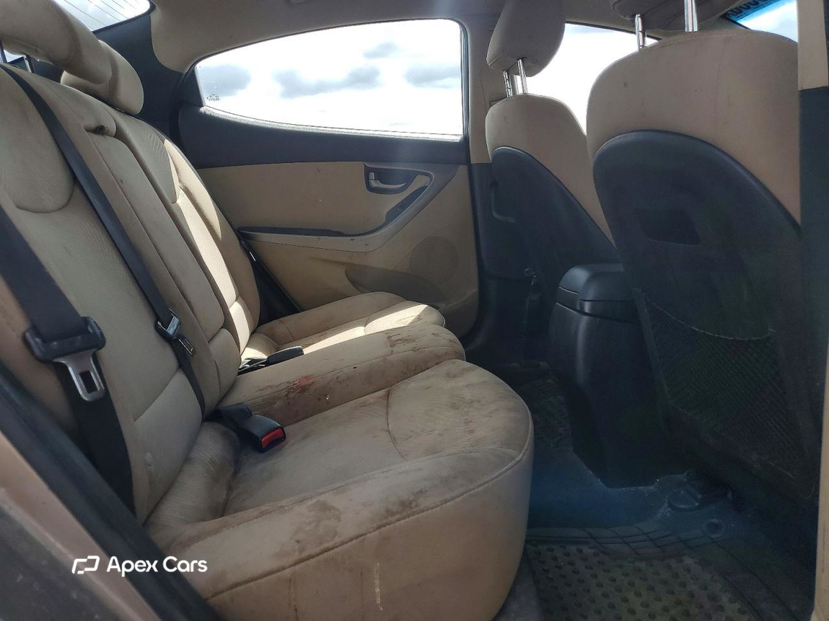 Hyundai Elantra 2016