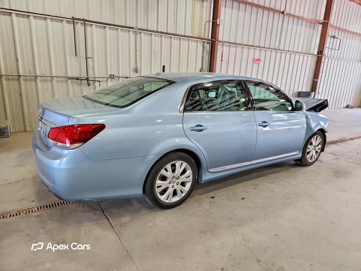 Toyota Avalon 2011