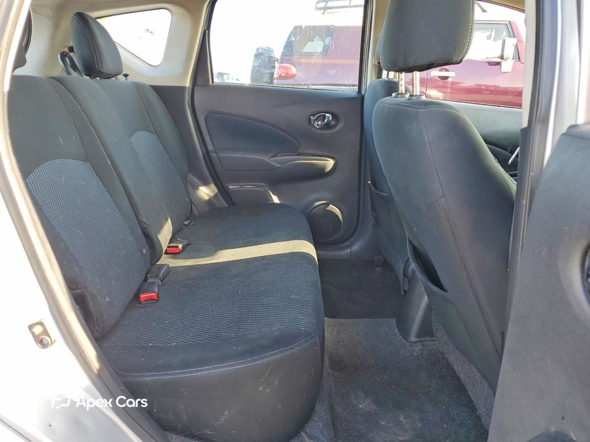 Nissan Versa 2015